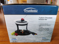 New in box - Trudeau 7 piece  chocolate fondue set