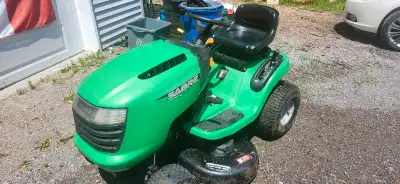 Brand new Briggs and Stratton motor only 5 hours! Fresh Transmission fluid and transmission filter r...