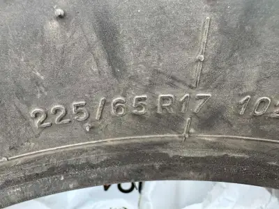 Goodrich Winter T/A KSI, 225/65R17 4 pneus d’hiver avec une profondeur de bande de roulement encore...