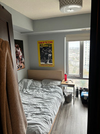 ROOM FOR RENT WITH BATHROOM KING ST TOWERS