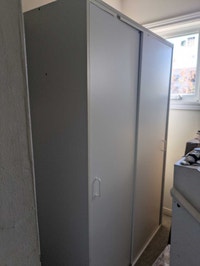 Free already disassembled wardrobe