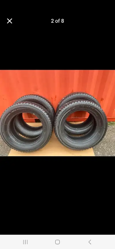 Set of 4 YOKOHAMA winter tires (225 65 17) good condition