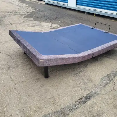 I'm selling a used Kingsdown Bassett Comfort Base, Eaton Plus double adjustable bed foundation that'...
