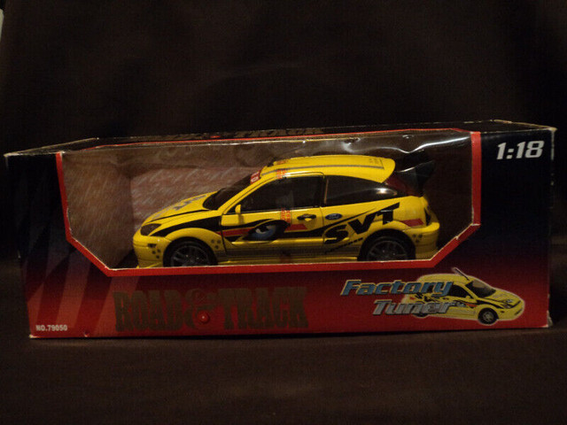 1/18 ROAD & TRACK - FORD FOCUS in Arts & Collectibles in Cowichan Valley / Duncan