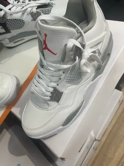 Nike Jordan 4 Retro White Oreo, View more