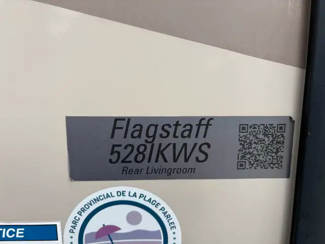 2019 Flagstaff 28’ Fith wheel  in Travel Trailers & Campers in Dartmouth - Image 4