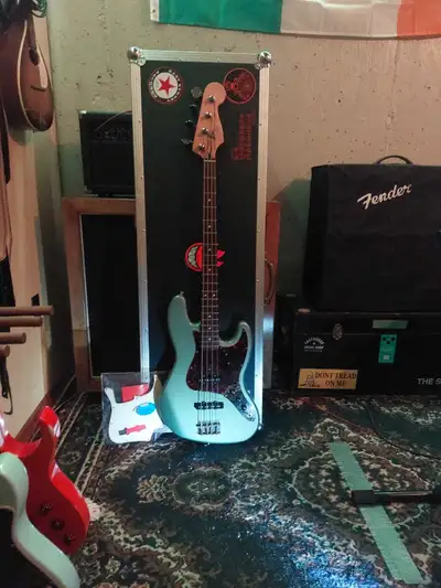 2002 Fender Standard Jazz Bass. Near mint. Hard case, View more