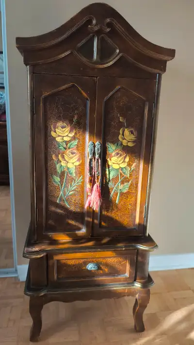 beau meuble look antique avec tiroir et tablette, View more