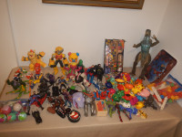 Lot de Figurines et Jouets Vintage a Voir