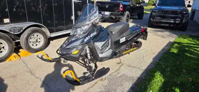 2018 skidoo renegade adrenaline 600etec in great shape, comes with ice scratchers, snowtrackers , 2...