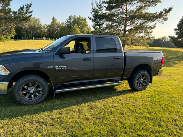 2017 Ram 1500 SL 4x4 in Cars & Trucks in St. Albert