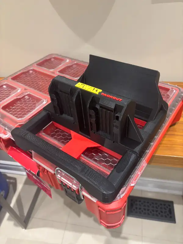 6x DeWalt Battery Milwaukee Packout Holder Carrier Caddy in Power Tools in Markham / York Region - Image 6