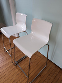 2 Bar stools modern white