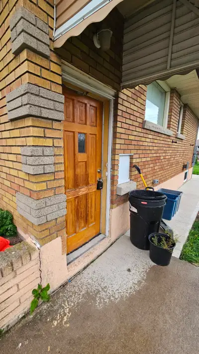 BURLEIGH HILL & ST. DAVIDS ROAD AREA BE THE FIRST TO LIVE IN THIS MODERN BASEMENT APARTMENT $2220.00...
