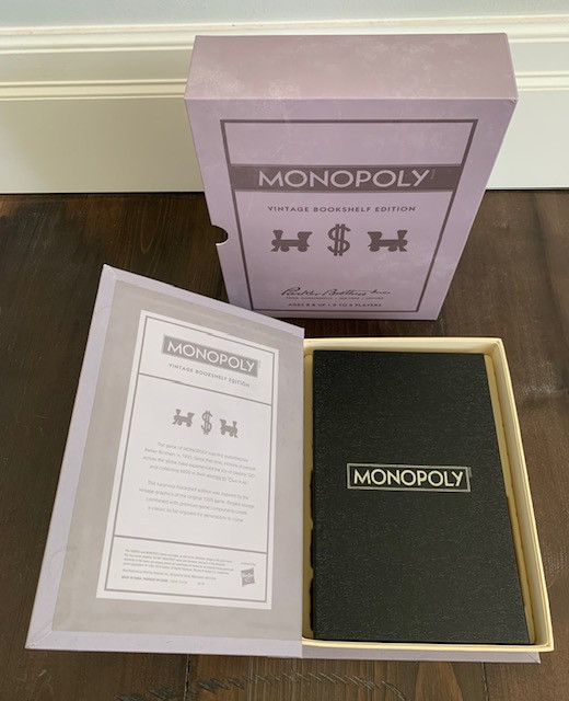 Monopoly Vintage Bookshelf Edition in Toys & Games in Brantford - Image 2