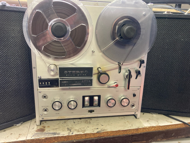 Vintage working reel to reel in Other in Thunder Bay