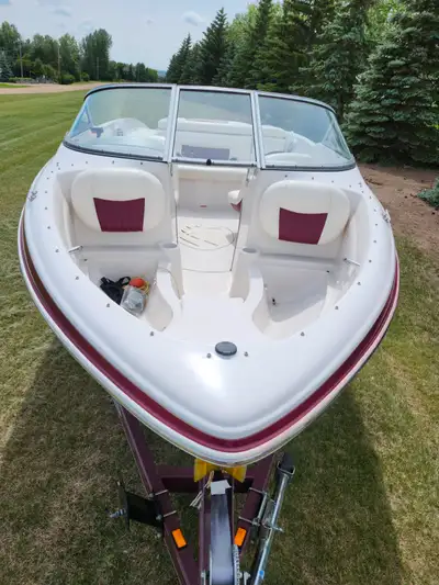 2008 Tahoe Q5I 4.3 merc V6 190hpl, 19', open bow, great for family, ski, fish or swim. Swim platform...