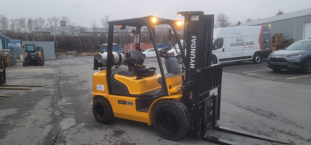 Used 2018 Hyundai 30L-7A - 6,000LB Capacity Propane Forklift in Other in Saint John - Image 2