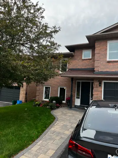 Room for rent in a beautiful house in Whitby