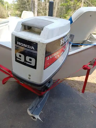 Lisez l’annonce surtout la fin!!Chaloupe 14 pieds en fibre de verre avec moteur Honda 9.9 4 temps vi...