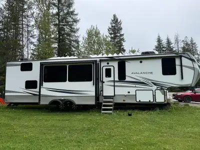 Keystone Avalanche 390DS. Got it two years ago used from a dealership and it’s been parked the whole...