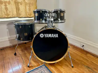 Vintage Yamaha Maple Custom Drums Player's Kit, View more