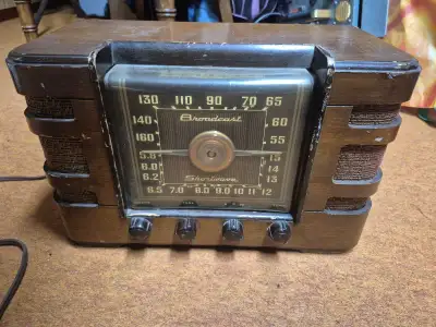 Crosley A2466 radio vintage...  sound good some reception, View more