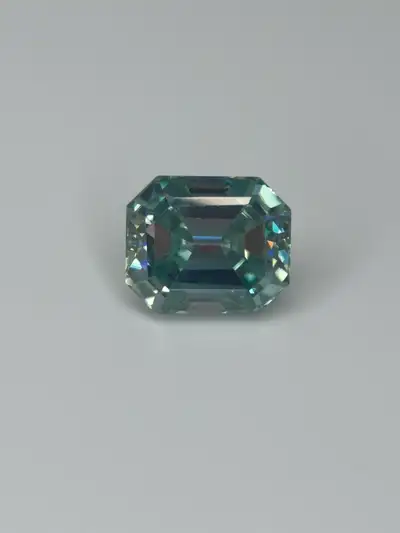 Brand New Ct: 9.01 Cut: Emerald Color: Blue Clarity: VVS1 Located in Winona near Costco & fifty road