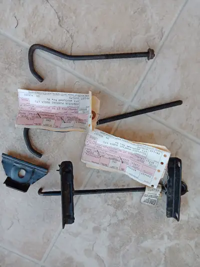 Genuine GM parts with tags. 487939 364993