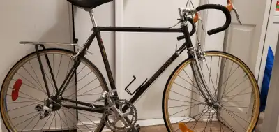 Vintage road bike bianchi 21" all shimano 600 perfect condition., View more