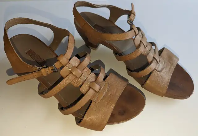 Chaussures pour femmes ecco Women Shoes in Women's - Shoes in City of Montréal - Image 2