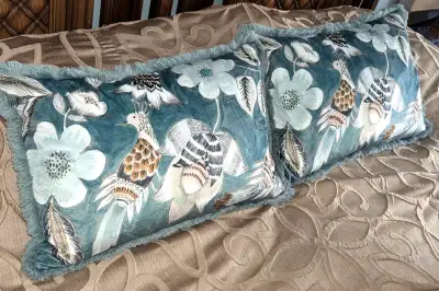 2 Lovely AS NEW Avalana 100% Down Tropical Flower Bird Cushions!, View more