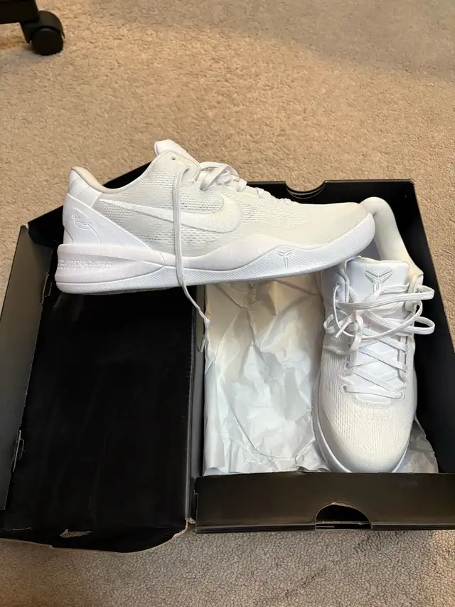 Nike Kobe 8 Halo size 9.5 in Men's Shoes in City of Toronto - Image 2