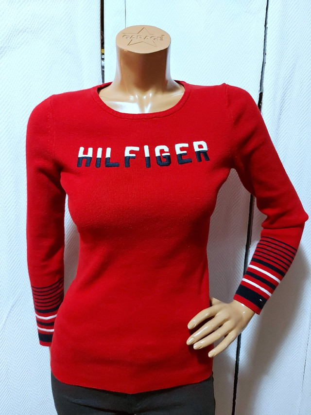 Tommy Hilfiger Sweater size small in Women's - Tops & Outerwear in Norfolk County