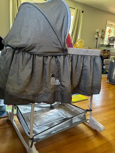 Bily Bassinet, View more