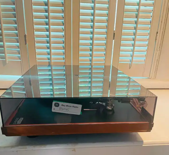 Vintage REGA Planar2 belt drive turntable in Stereo Systems & Home Theatre in City of Toronto - Image 6
