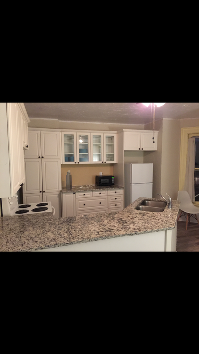 Gananoque Room for Rent Apartment a minute from waterfront - $1000 per bedroom, includes unlimited i...
