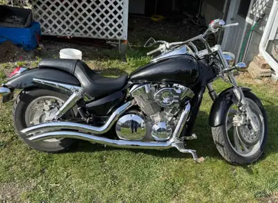 Immaculate 2008 Honda VTX1300C - a powerful comfortable cruiser with 17,000km. This bike has been we...