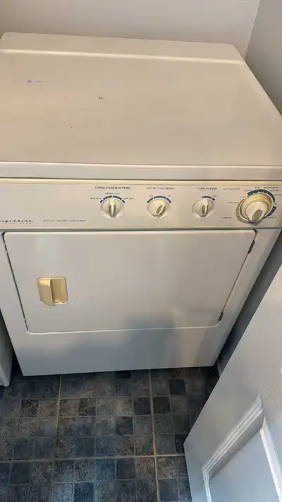 Laveuse et sécheuse en bon état à vendre