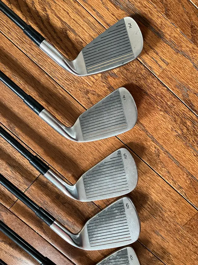 Left Handed Wilson Ultratech Midsize Regular Flex Iron Set No #762863284331139124