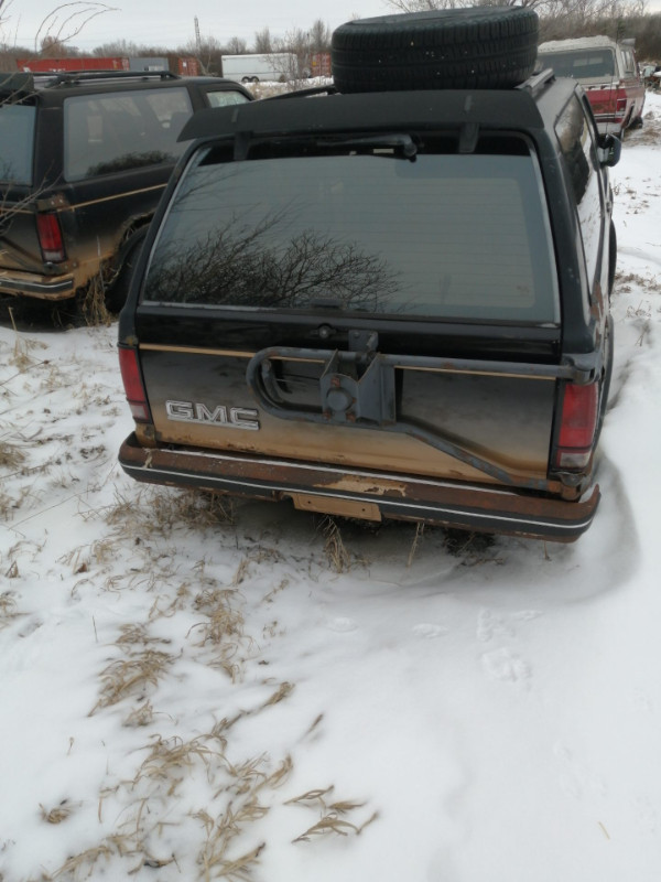 1989 Chevrolet Blazer(original owner)and 1989 GMC Jimmy in Classic Cars in Winnipeg - Image 2