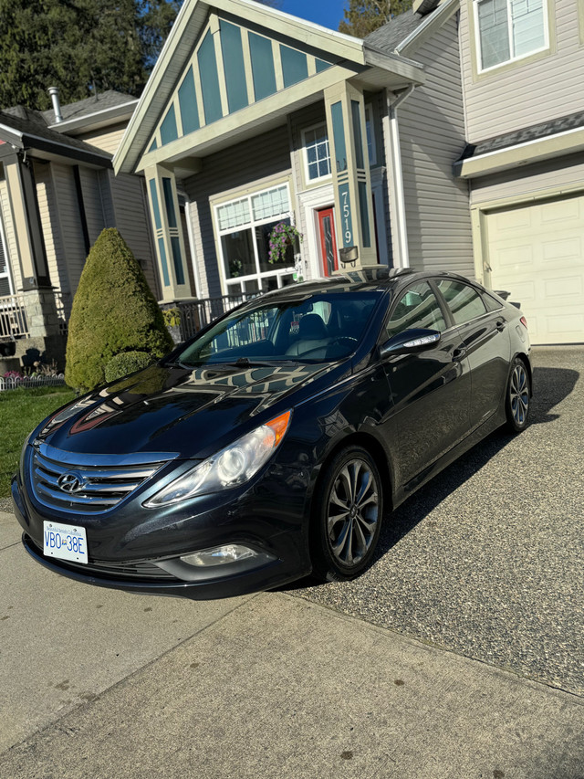 Sonata 2014CLEAN TITLE LEATHER HEATED SEATS VERY GOOD CONDITION  in Cars & Trucks in Delta/Surrey/Langley - Image 2