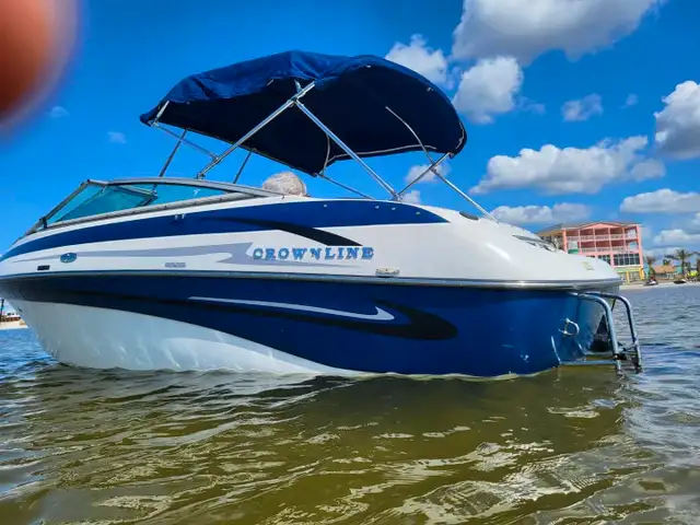 2002 Crownline 19Ft. Bowrider in Powerboats & Motorboats in Barrie - Image 3