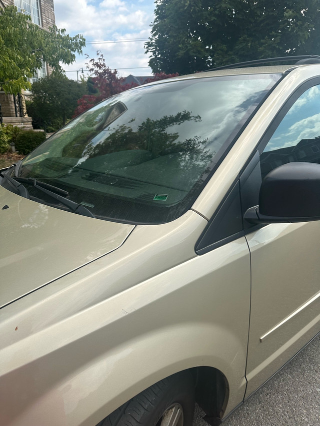 dodge van  in Cars & Trucks in Mississauga / Peel Region - Image 3