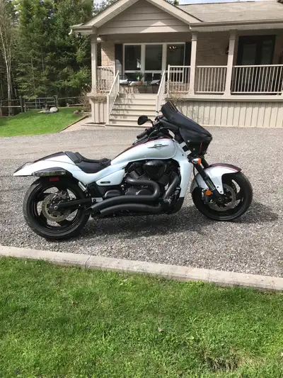 2015 M109R. The bike is in excellent condition and runs very well. 25,500 kms, will increase as l’m...