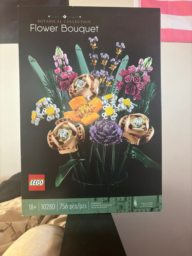 LEGO Botanical Collection: Flower Bouquet Set in Toys & Games in Edmonton