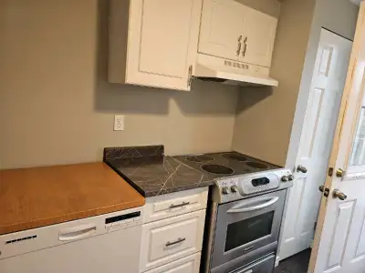 In 3 bedroom house, one spacious bedroom is available for rent from 1st may 2025 on sharing basis.on...