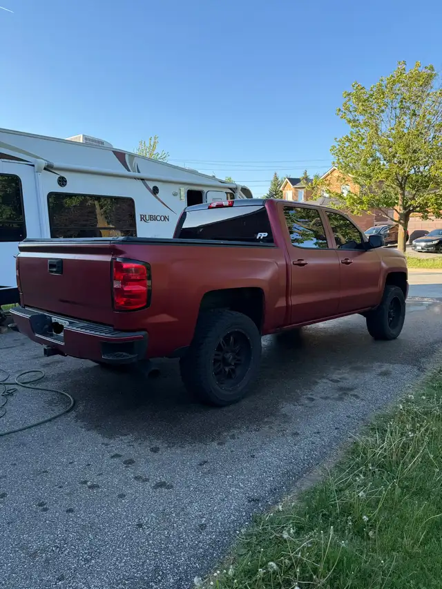 2018 Chevy Silverado 1500598236173058723843