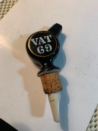 VAT 69 WHISKEY POURER