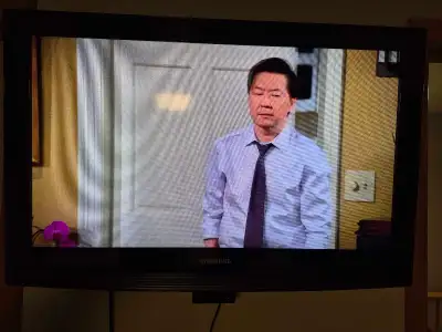 Samsung 32" TV, View more